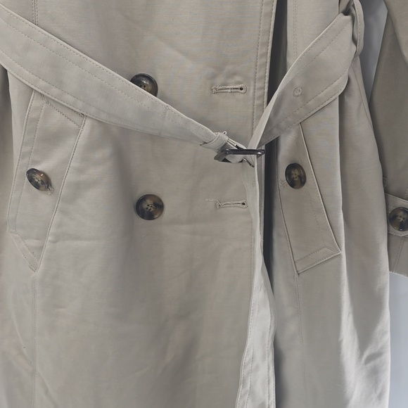 Liz Claiborne Double-Breasted Beige Trench Coat with Belt - Picture 7 of 8